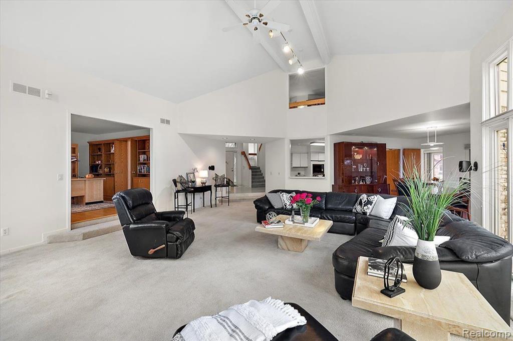 5385 POND BLUFF Drive, West Bloomfield, MI 48323 — Photo 12
