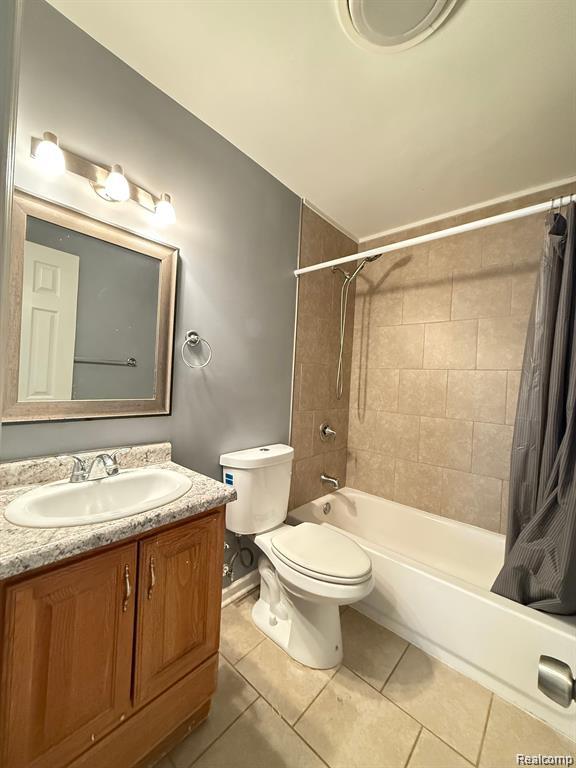 8241 KALTZ, Center Line, MI 48015 — Photo 7