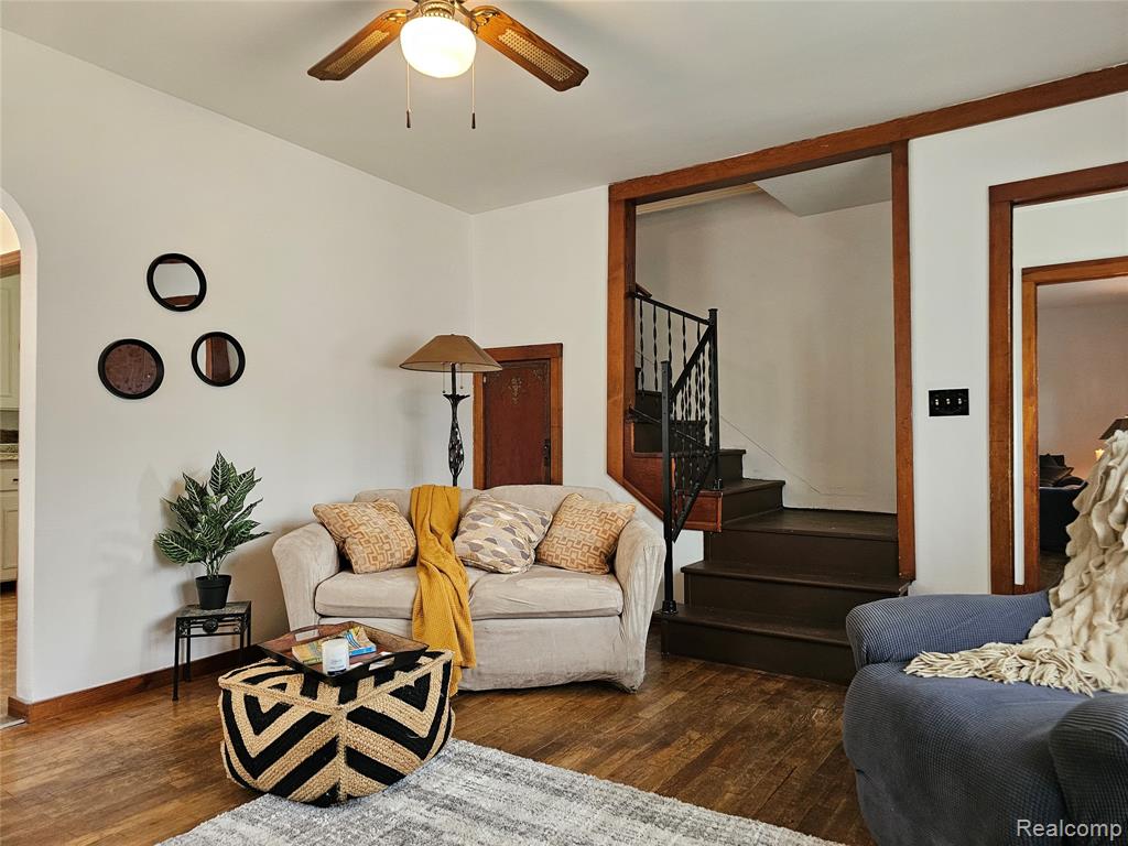 705 N Trumbull Street, Bay City, MI 48708 — Photo 7