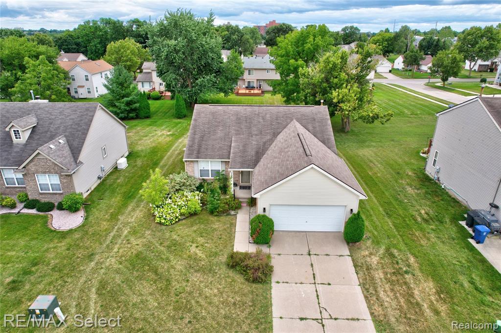 708 Wilberforce Drive, Flint, MI 48503 — Photo 35