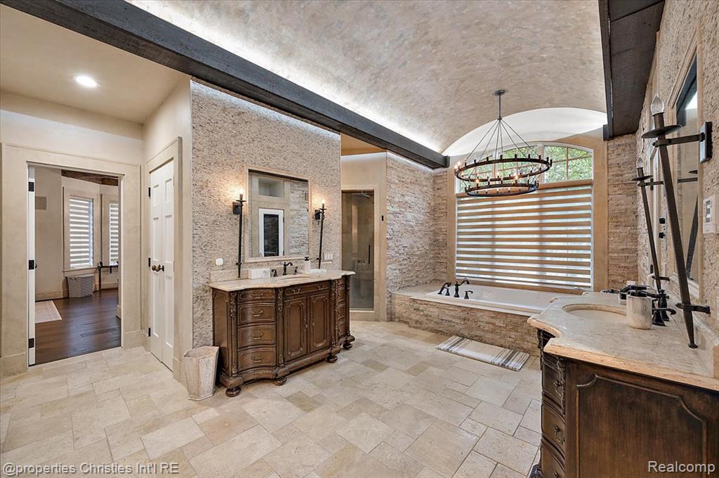 3701 Northwood, West Bloomfield, MI, 48324