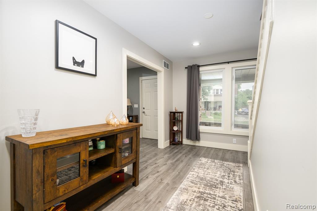 21059 Westview Avenue, Ferndale, MI 48220 — Photo 2