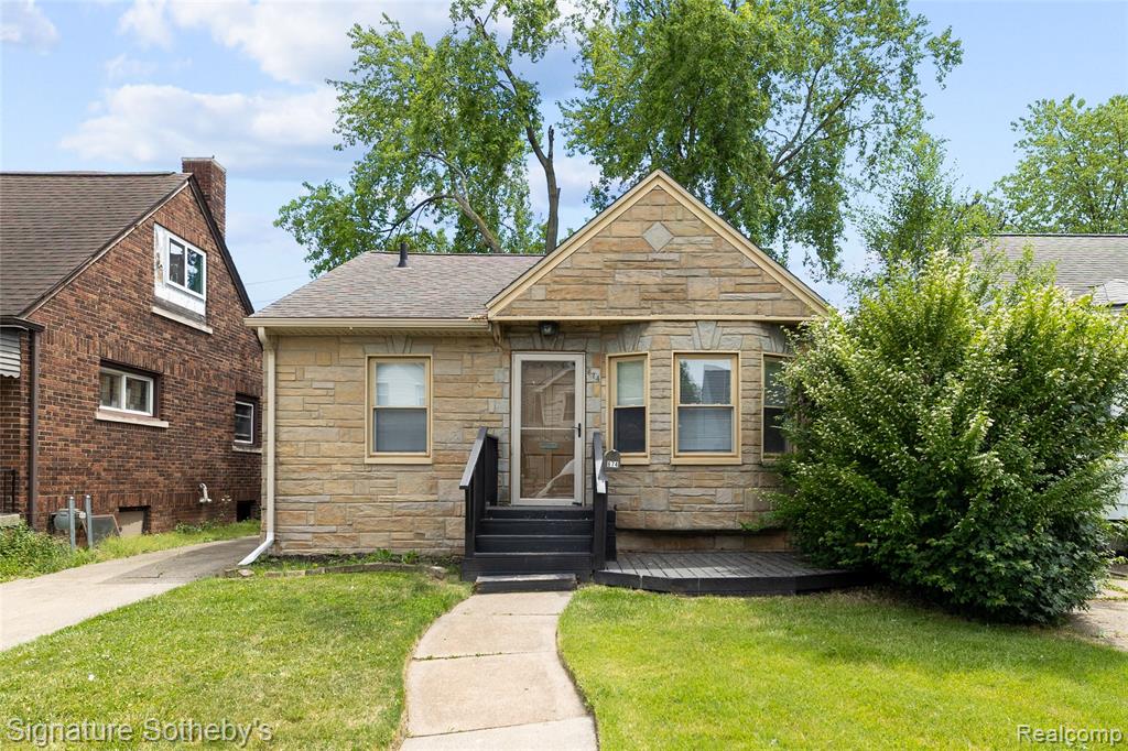 674 E Webster Street, Ferndale, MI 48220 — front exterior