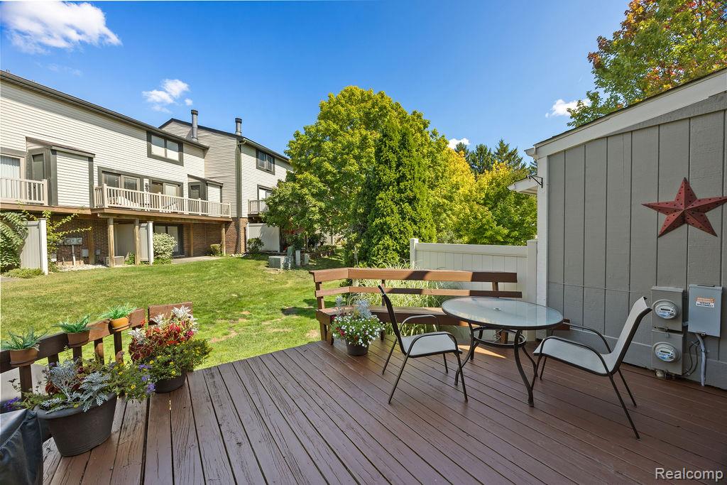886 Yorktown Court, Northville, MI 48167 — Photo 9