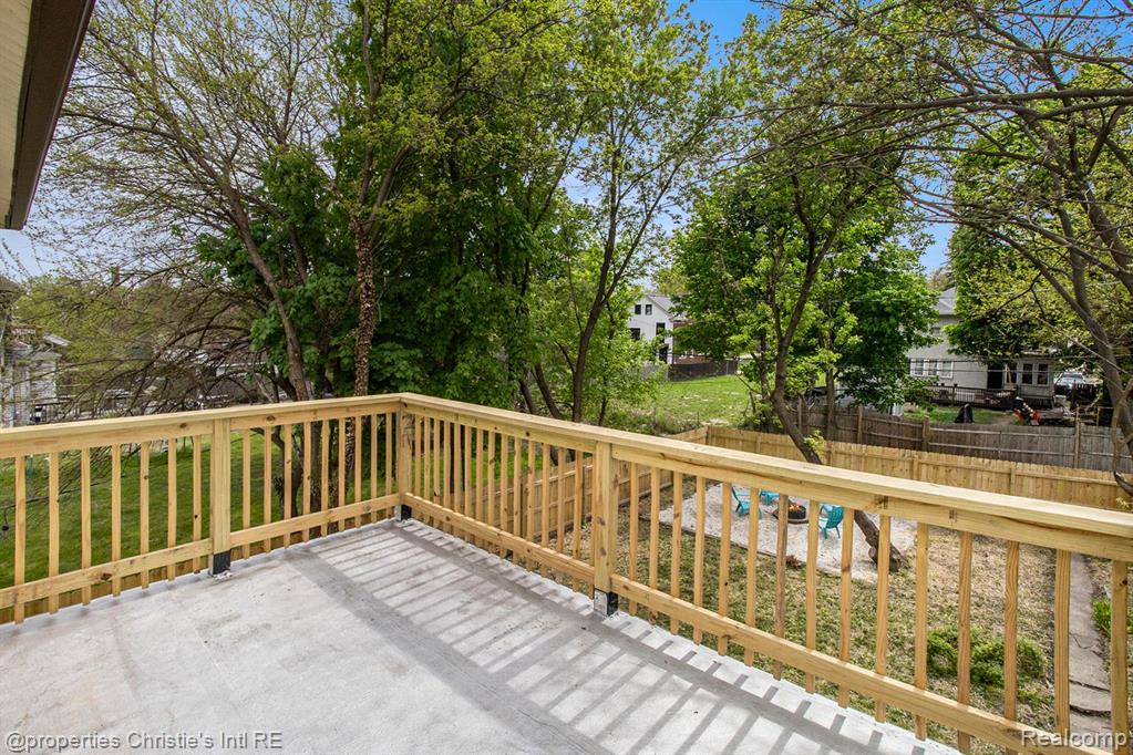 3515 FISCHER Street, Detroit, MI 48214 — Photo 19