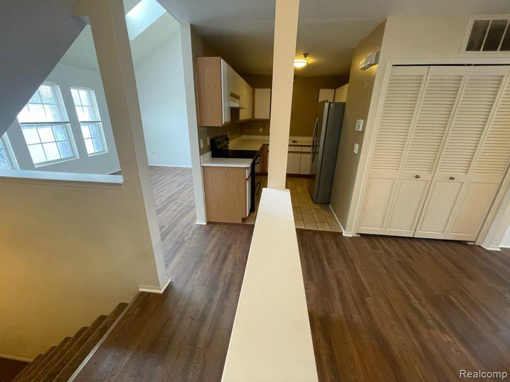 23379 GRAYSON Drive, Southfield, MI 48075 — Photo 2
