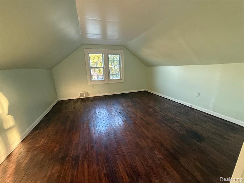 6825 PLAINVIEW Avenue, Detroit, MI 48228 — Photo 4