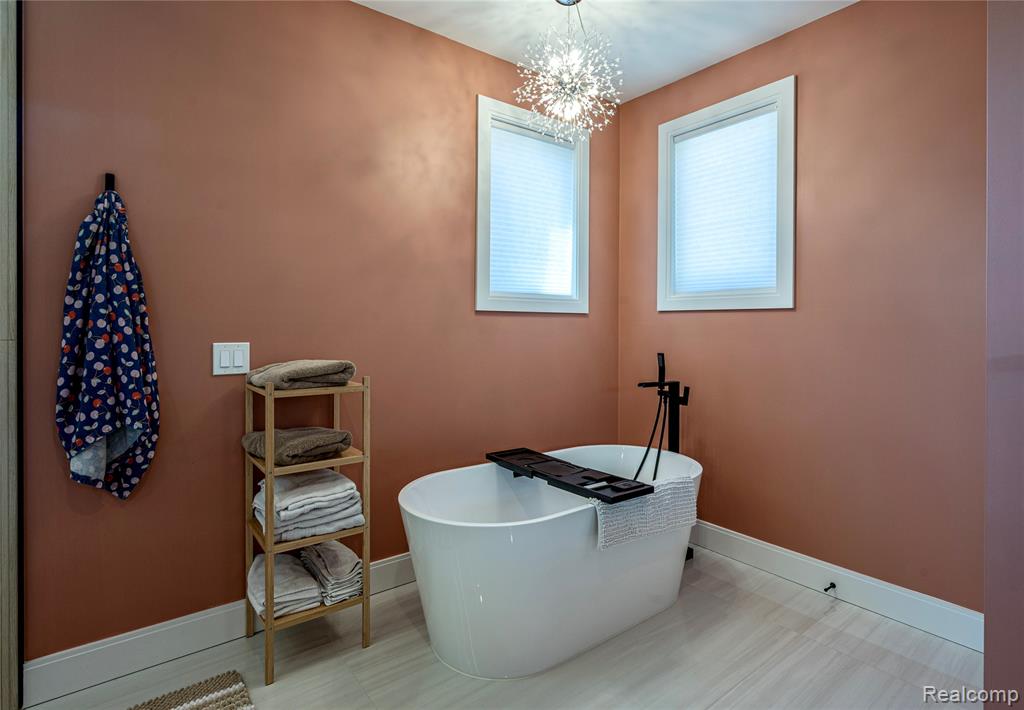 828 Cherokee Avenue, Royal Oak, MI 48067 — Photo 34