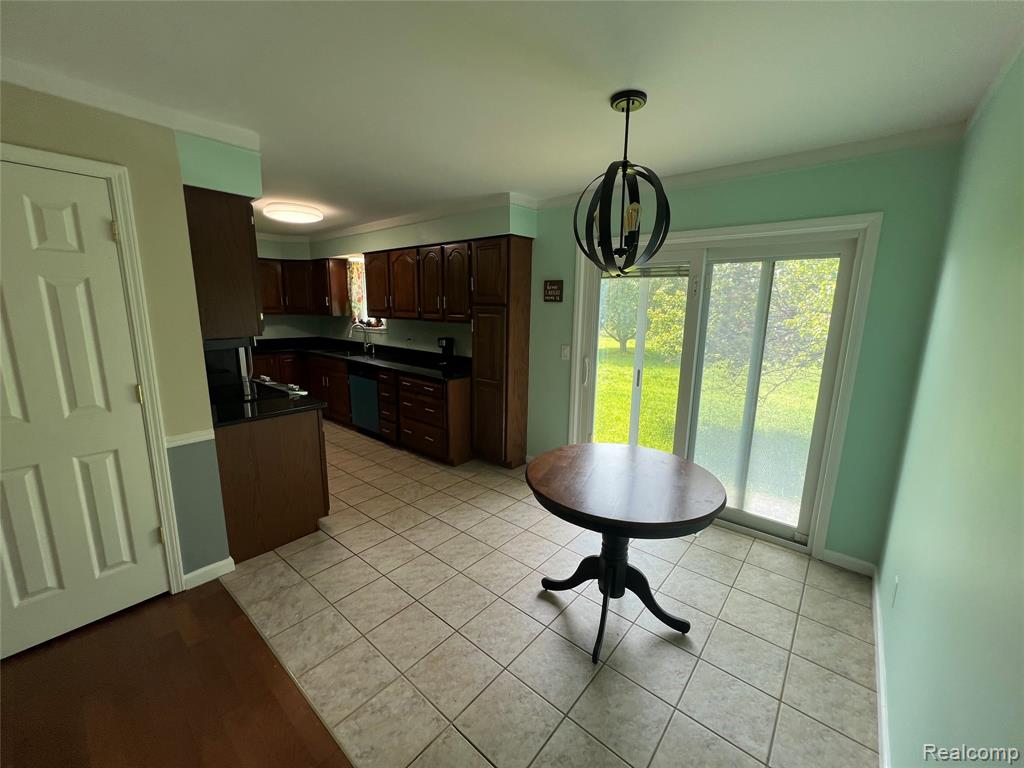 6197 Sober Road, Fowlerville, MI 48836 — Photo 3