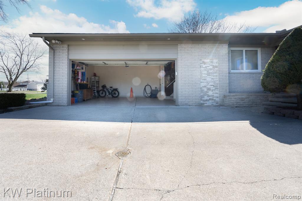 48218 Harbor Drive, Chesterfield, MI 48047 — Photo 29