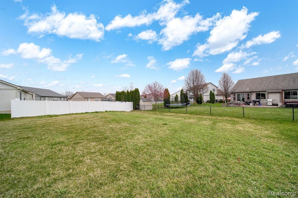 9166 BIRCH POINTE Drive, Newport, MI 48166 — Photo 52