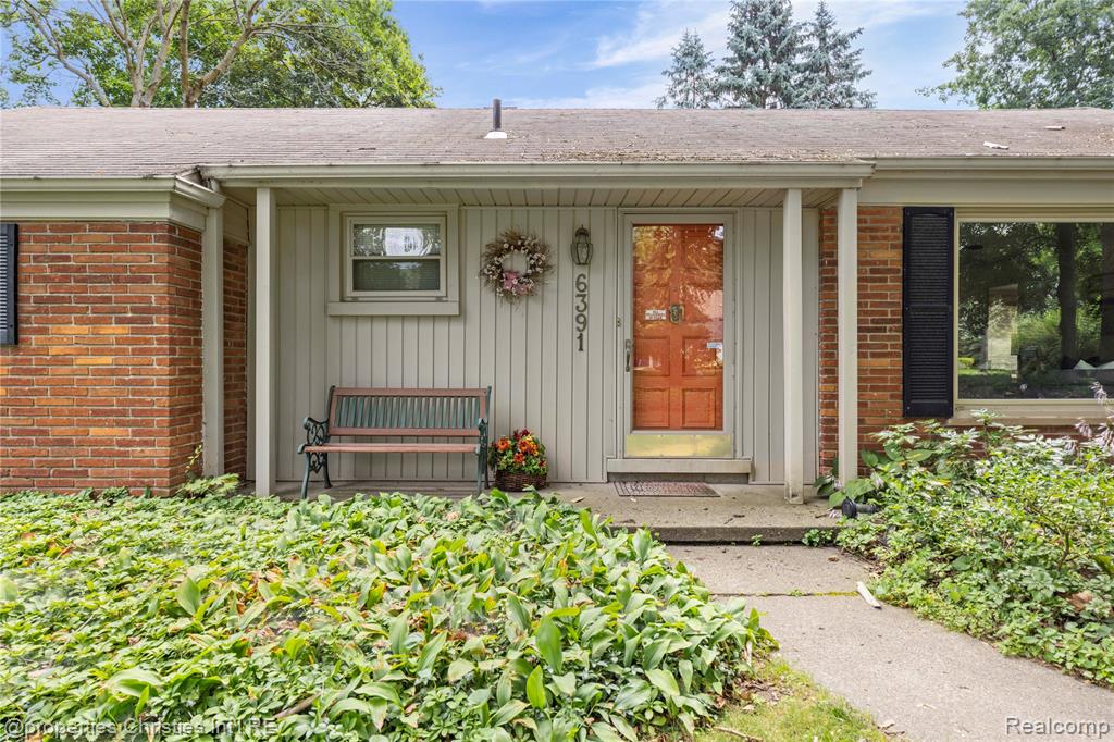 6391 Wing Lake Road, Bloomfield Hills, MI 48301 — Photo 4