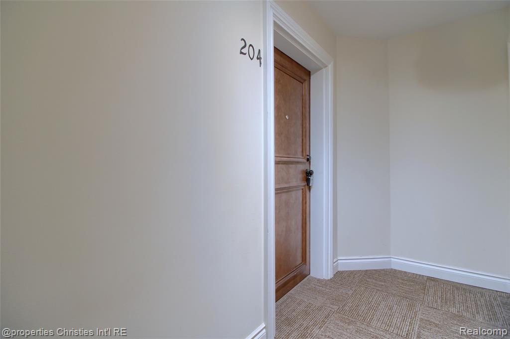 730 Penniman Avenue, 5, Plymouth, MI 48170 — Photo 4
