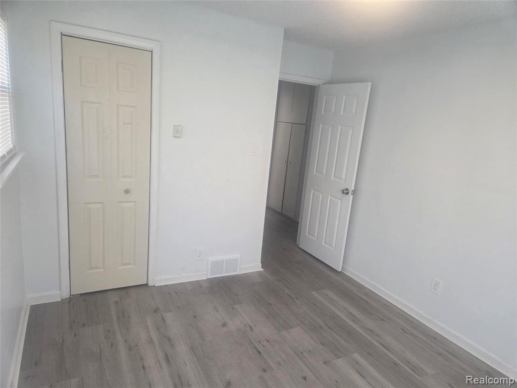 1121 S Meadowbrook Street E, Inkster, MI 48141 — Photo 10