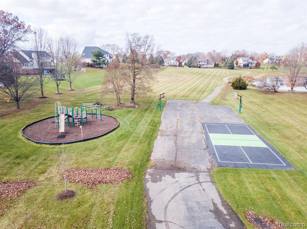 8714 GLEN HAVEN Drive, Howell, MI 48843 — Photo 36