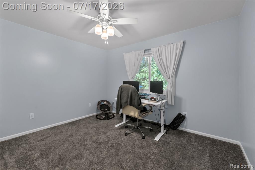 6081 Beachwood Drive, West Bloomfield, MI 48324 — Photo 42