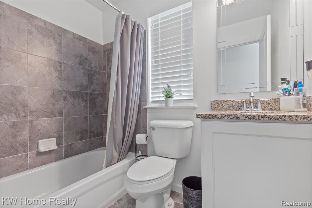 3208 JOHANNA WARE W, Wixom, MI 48393 — Photo 17