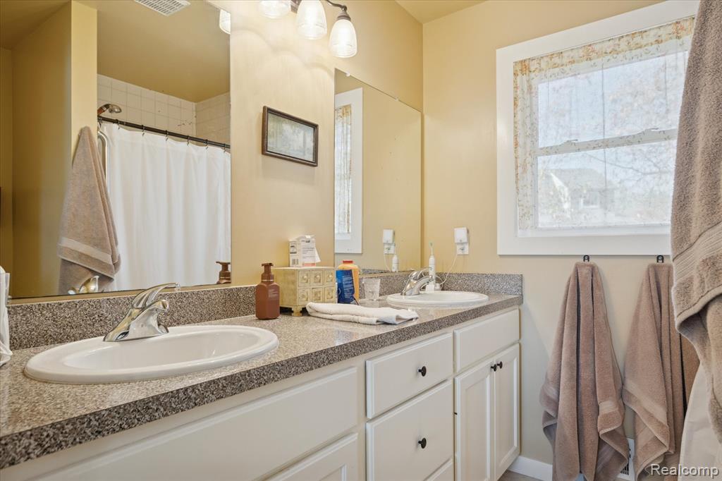 7050 Dibrova Drive, Brighton, MI 48116 — Photo 21