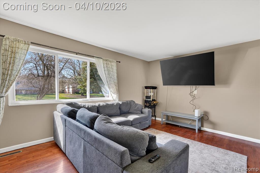 4397 Sulgrave Drive, Swartz Creek, MI 48473 — Photo 5
