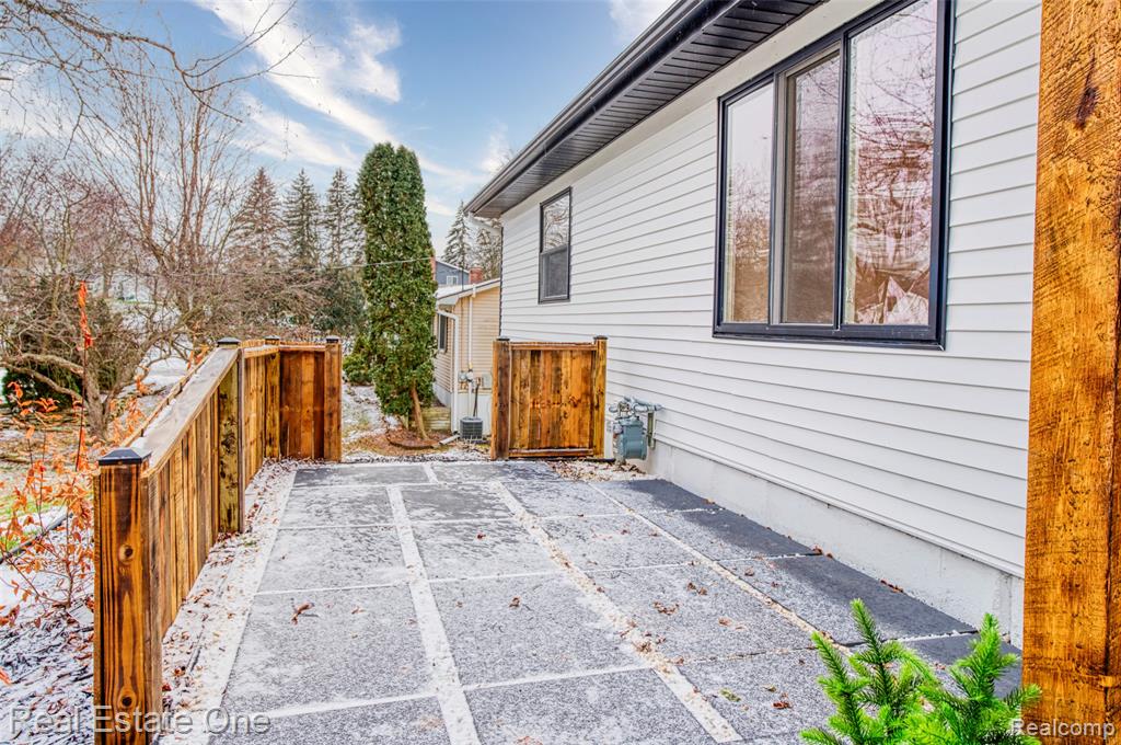 772 S 3rd Street, Brighton, MI 48116 — Photo 9