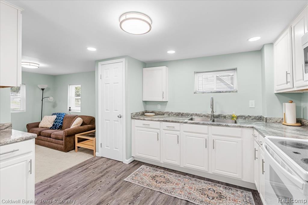 833 Hein Avenue, Lansing, MI 48911 — Photo 13
