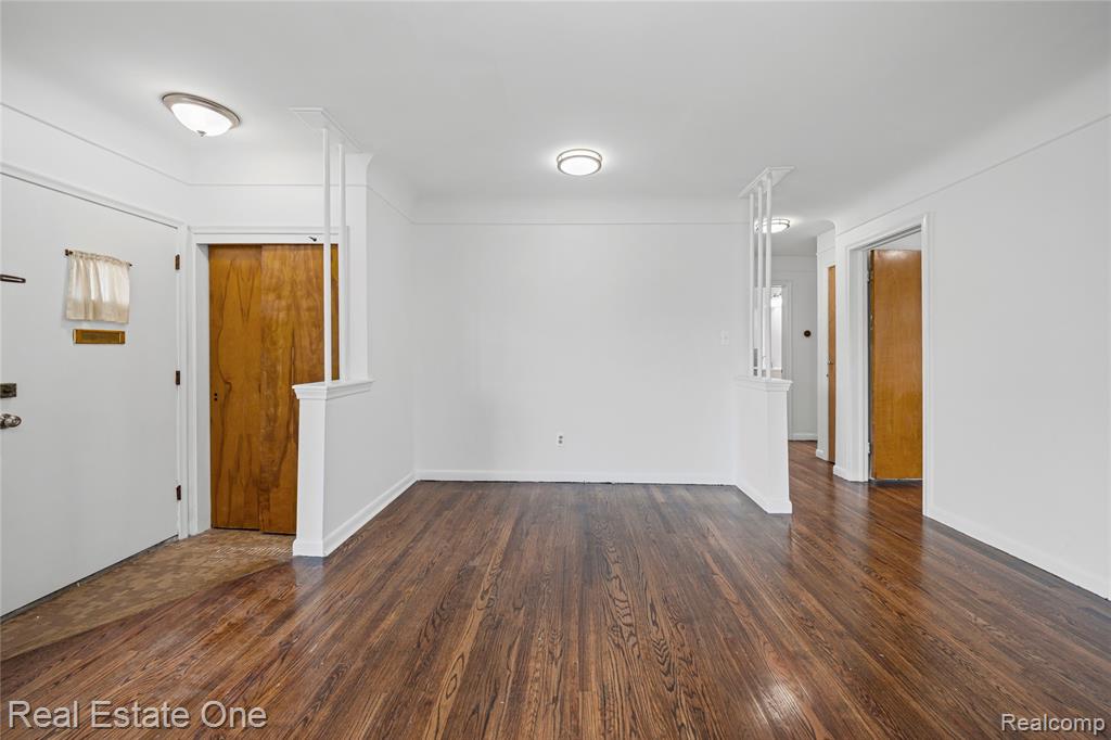 8177 Gary Avenue, Westland, MI — Photo 12