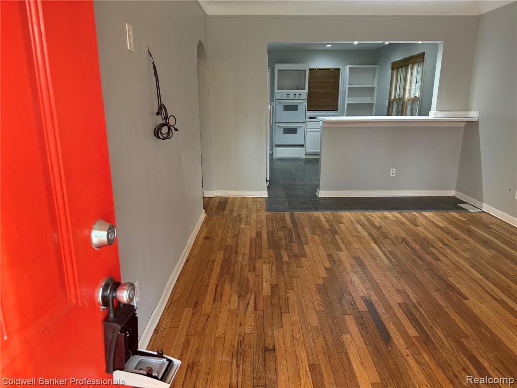 624 E Saratoga Street, Ferndale, MI 48220 — Photo 3