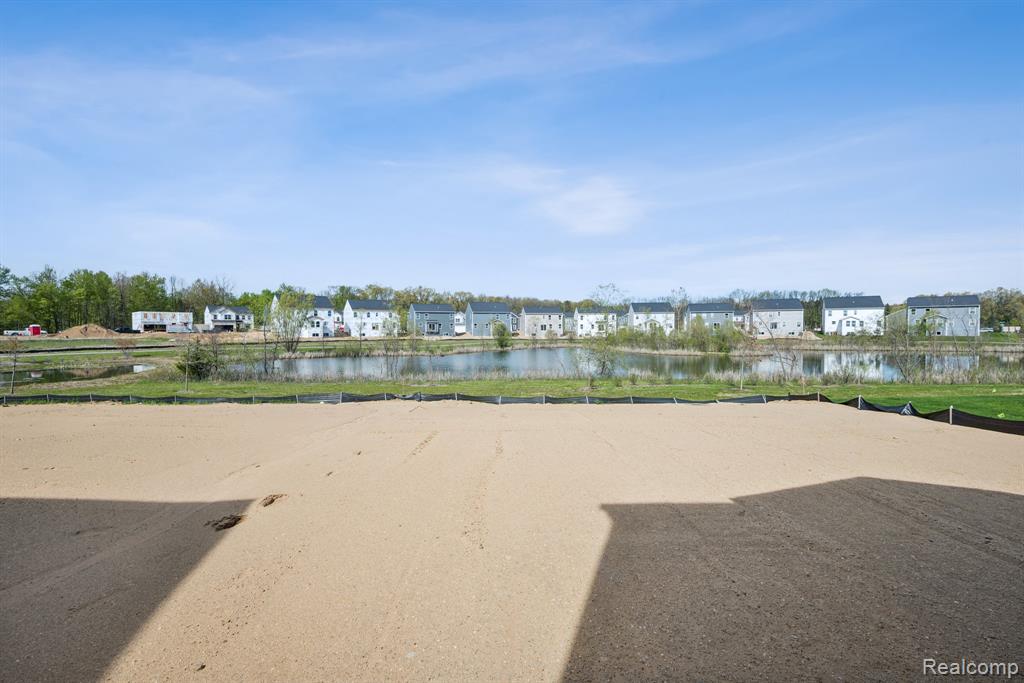 391 Edge Brook Drive W, Holly, MI 48442 — Photo 33