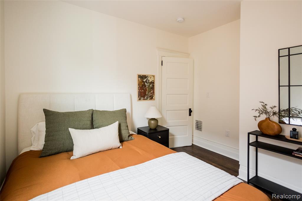 2160 Holcomb Street, Detroit, MI 48214 — Photo 38