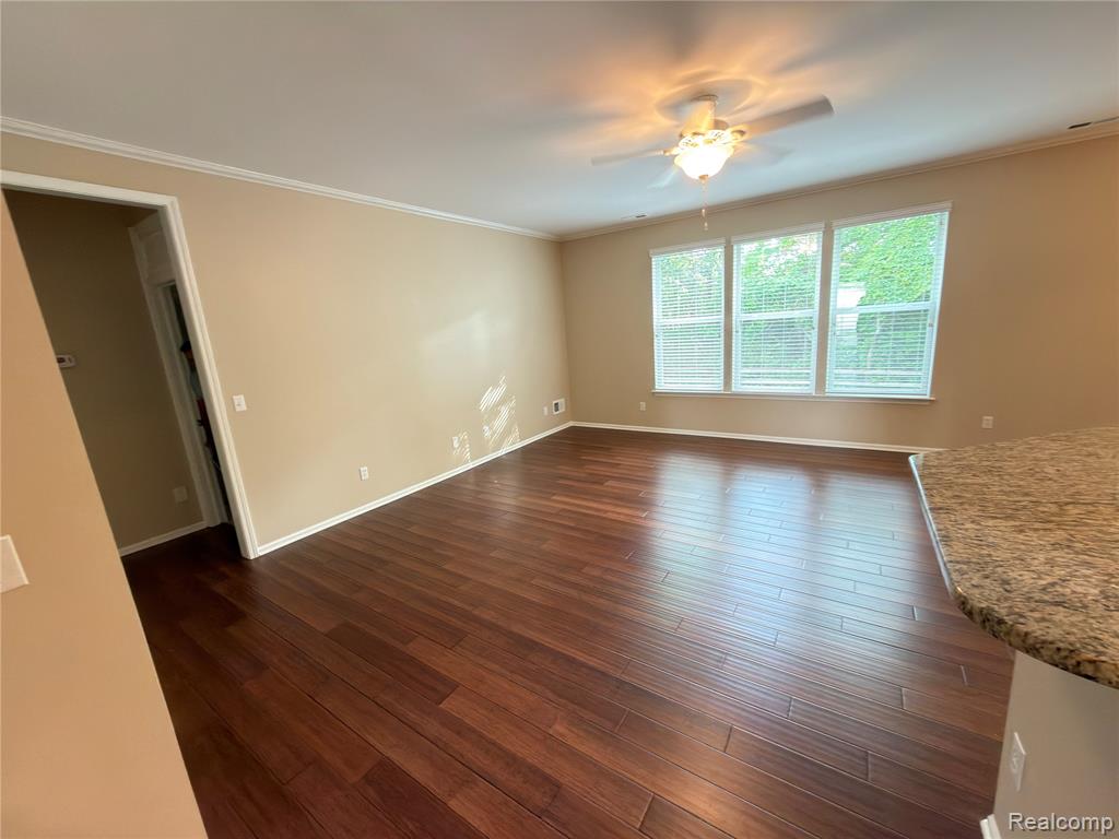 24600 Grand Traverse Avenue, Flat Rock, MI 48134 — Photo 5