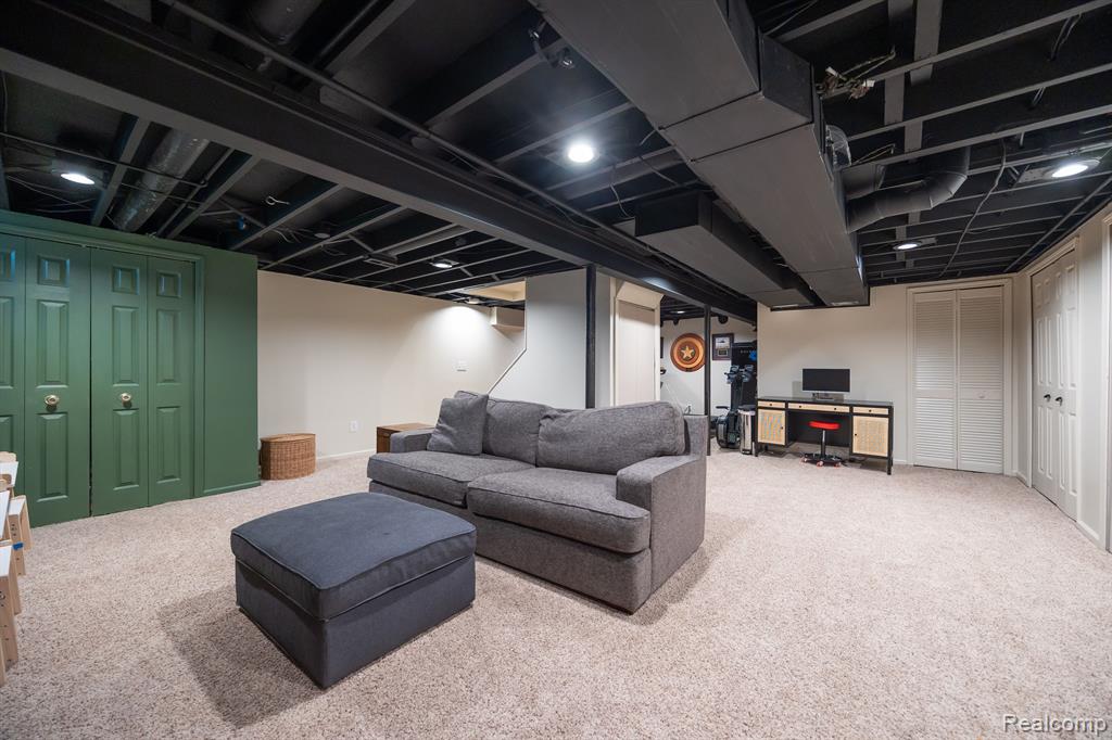 9043 Woods Edge Drive, Commerce Twp, MI 48382 — Photo 42