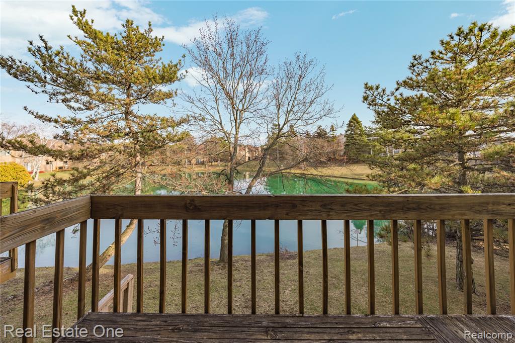 5273 Wright Way E, West Bloomfield, MI — Photo 50