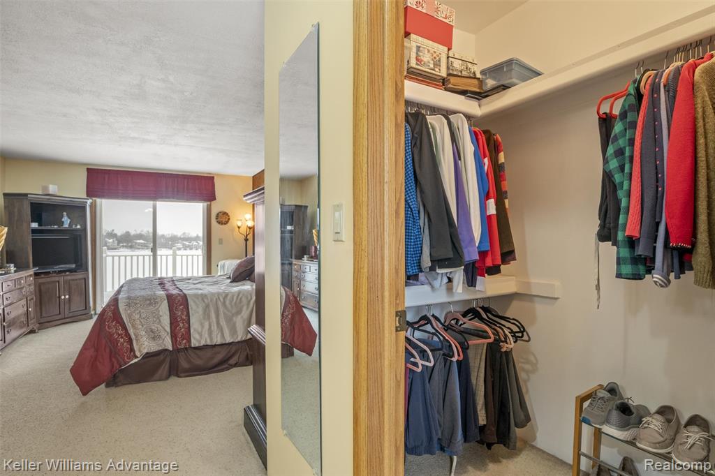 340 Angola Street, Wolverine Lake, MI 48390 — Photo 34
