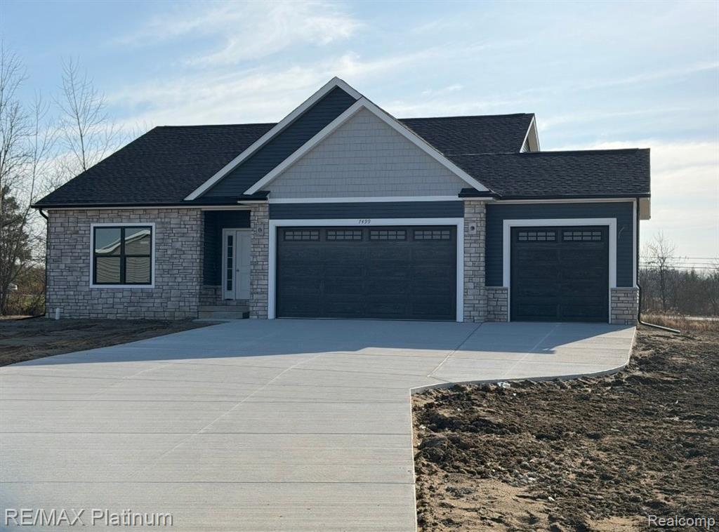 7499 SKYLAR Court, Swartz Creek, MI 48473 — Photo 2