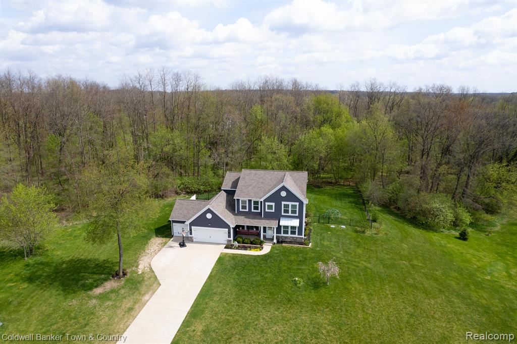 5515 BRILLIANT Circle, Howell, MI 48855 — Photo 2