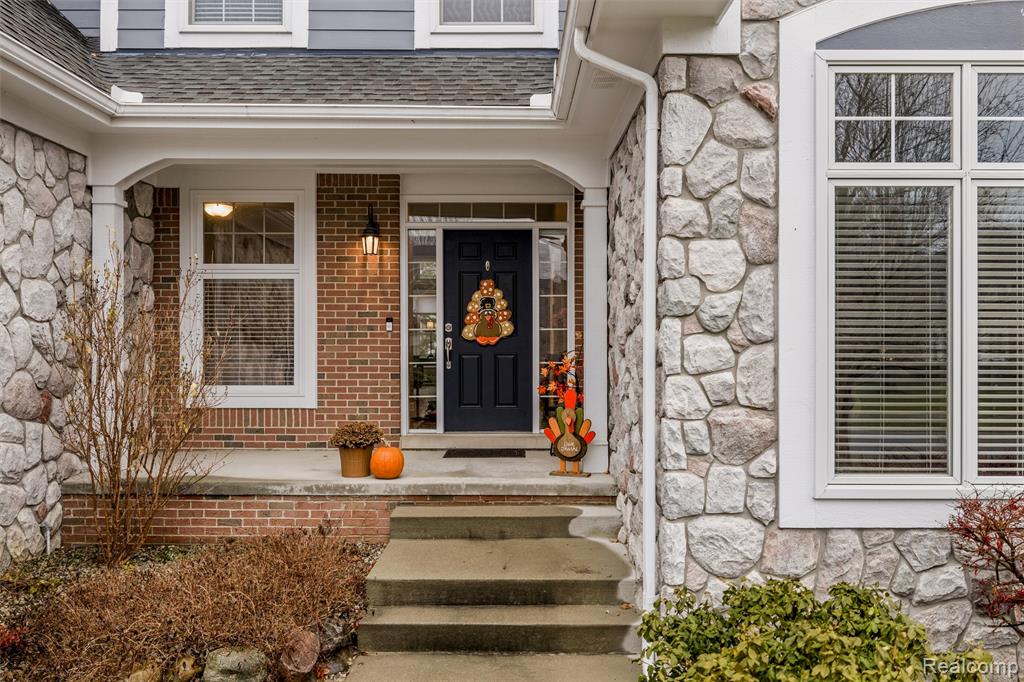 4618 Waterbury Drive, Clarkston, MI 48348 — Photo 7