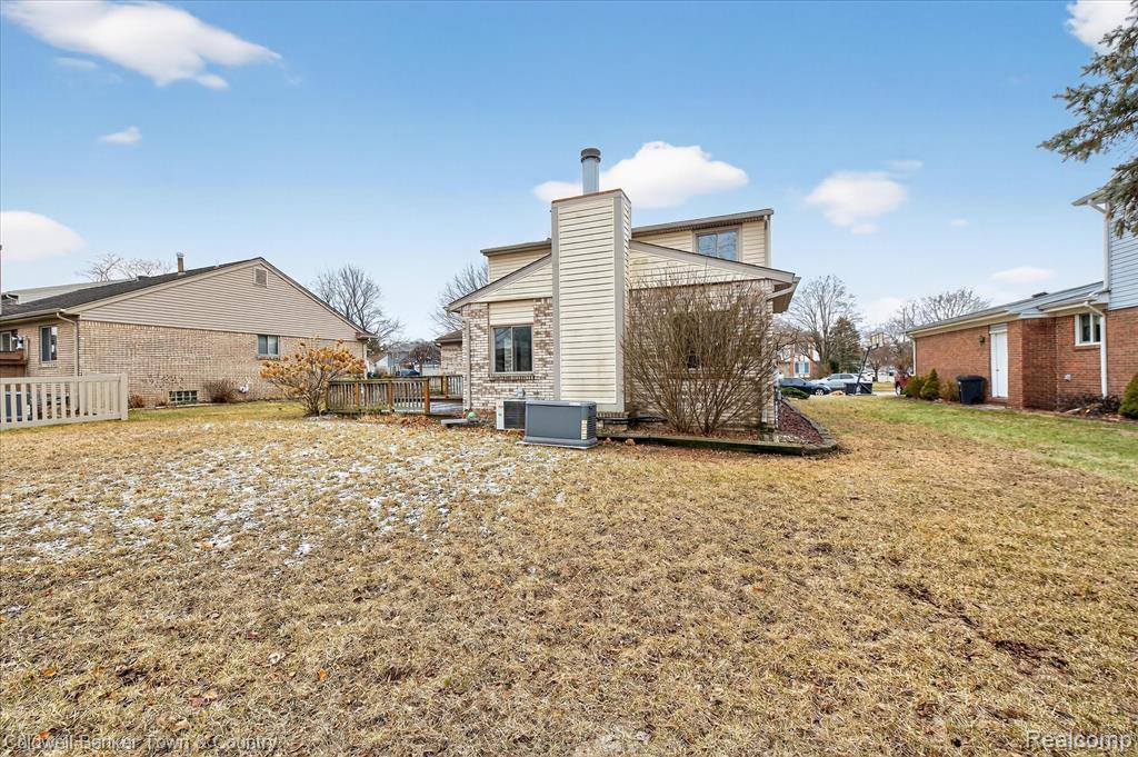 8895 Knolson Avenue, Livonia, MI 48150 — Photo 47