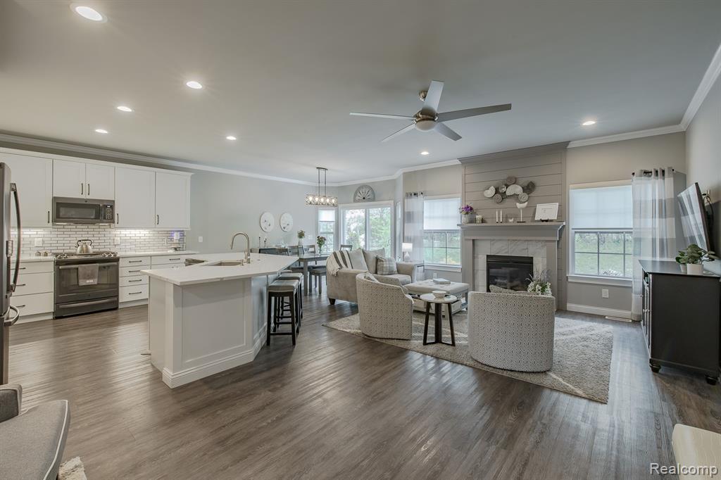 7466 Village Court, Davisburg, MI 48350 — Photo 5