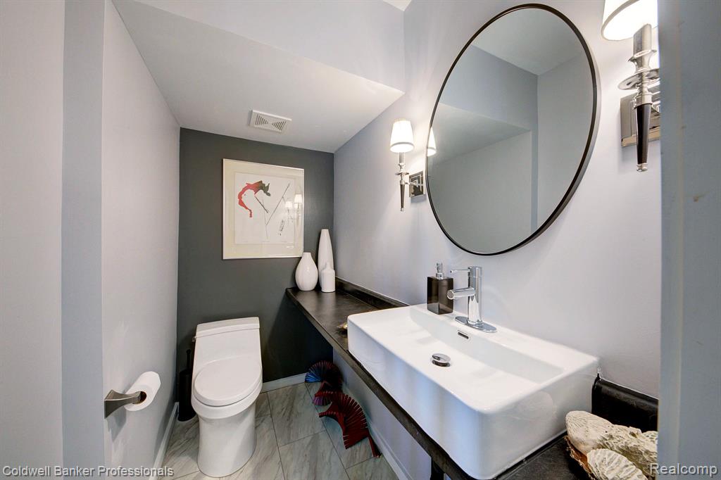 1921 Pine Ridge Lane, Bloomfield Hills, MI 48302 — Photo 34