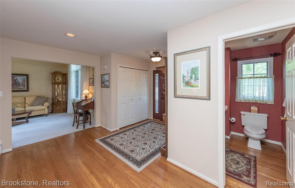 6871 Berry Pointe Drive, Clarkston, MI 48348 — Photo 17