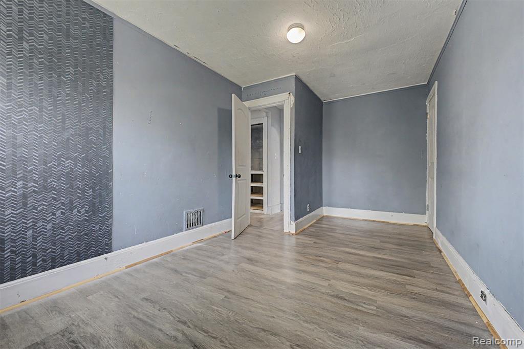 9275 Appoline Street, Detroit, MI 48228 — Photo 39
