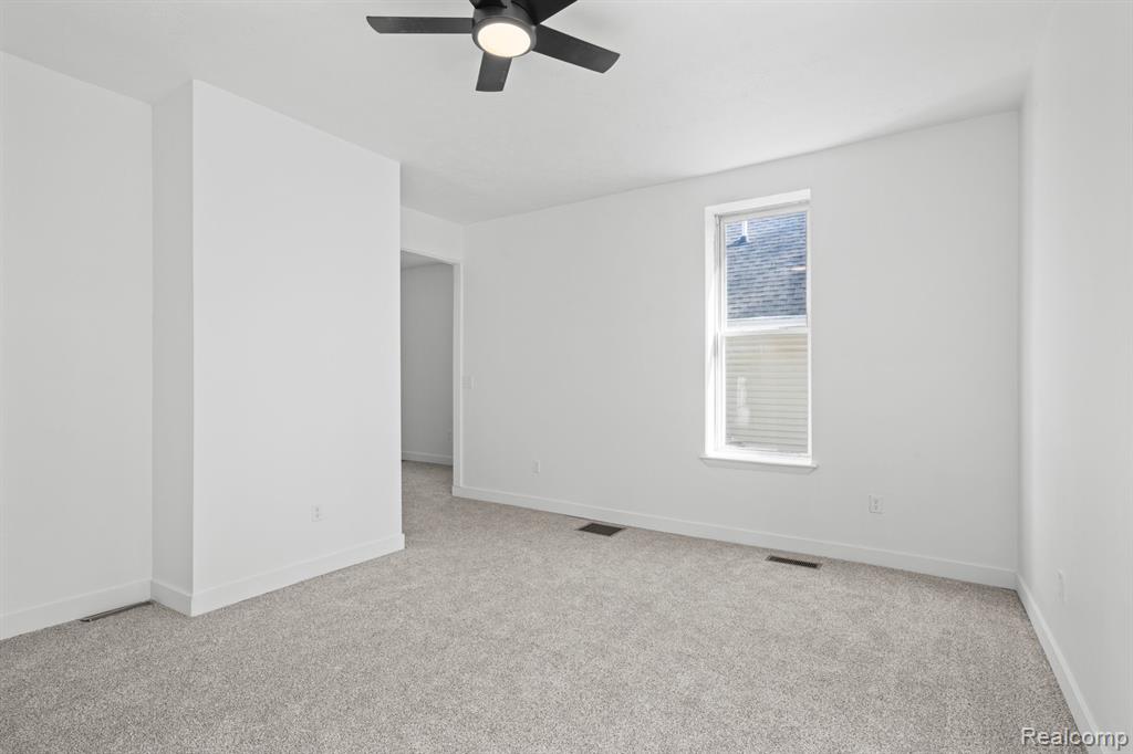 9 S WEST Street, Hillsdale, MI 49242 — Photo 12