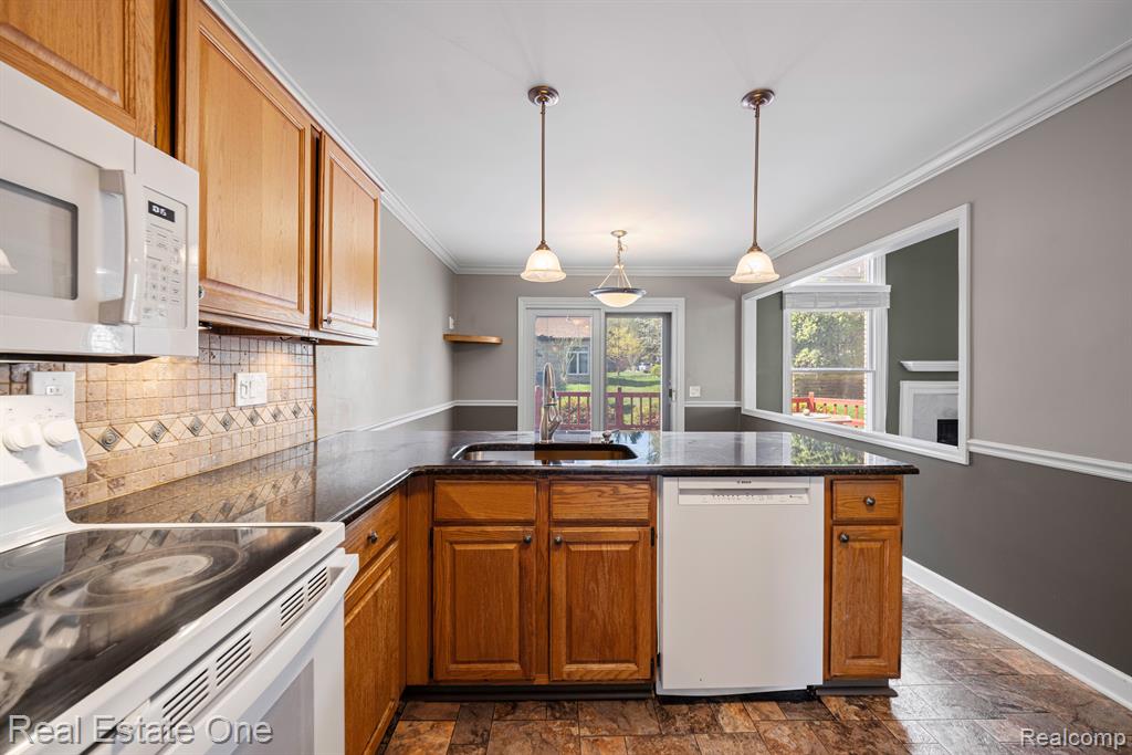 44470 MIDWAY Drive, Novi, MI — Photo 9