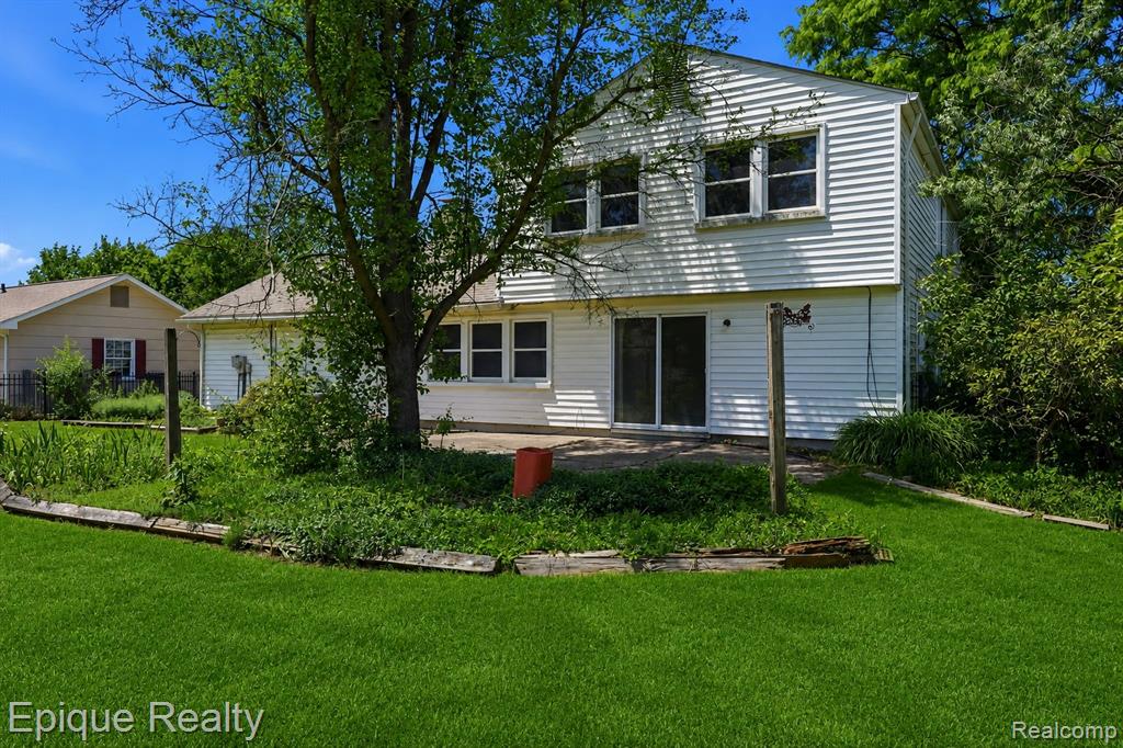4856 Danbury Drive, Troy, MI 48085 — Photo 25