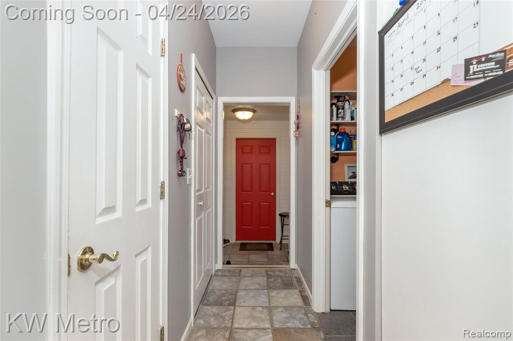 1025 Crystal Wood Drive, Davison, MI 48423 — Photo 13