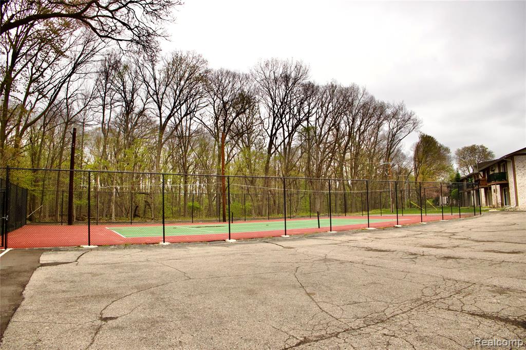 7600 Woodview Street, 2, Westland, MI — Photo 23