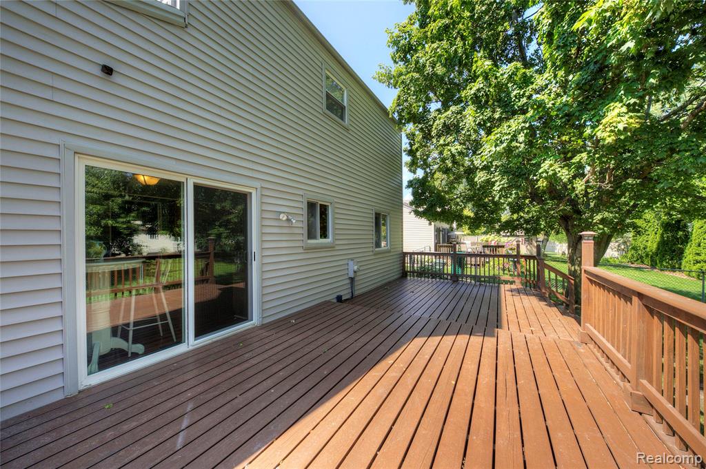 5646 New Meadow Drive, Ypsilanti, MI 48197 — Photo 40