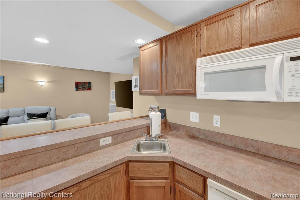 47222 Northgate Court, Canton, MI 48188 — Photo 53