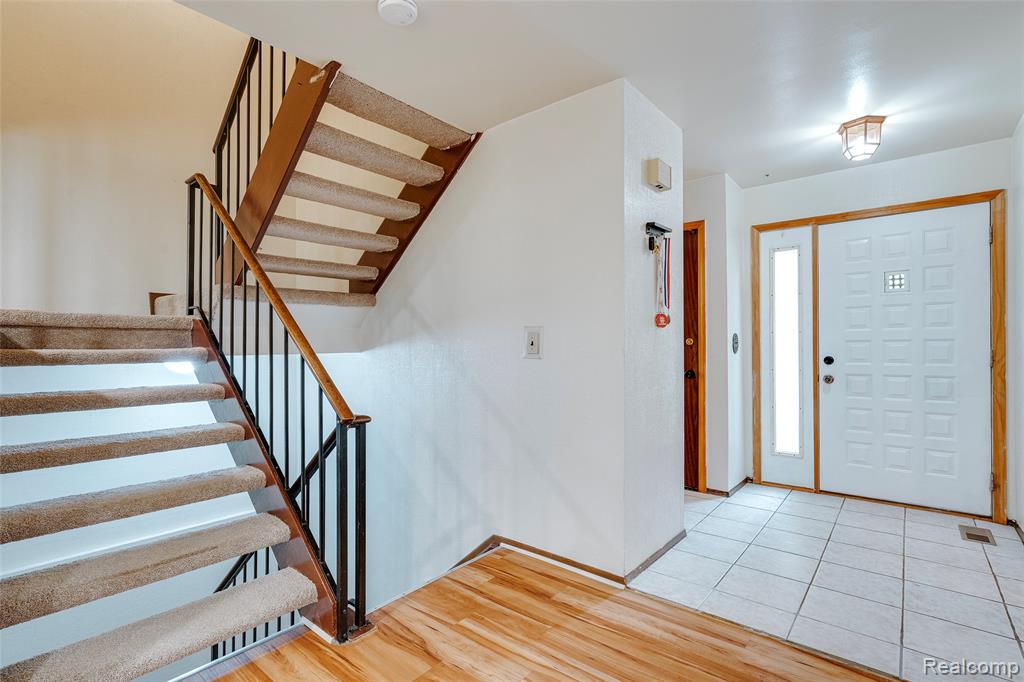22857 Cranbrooke Drive, Novi, MI — Photo 4