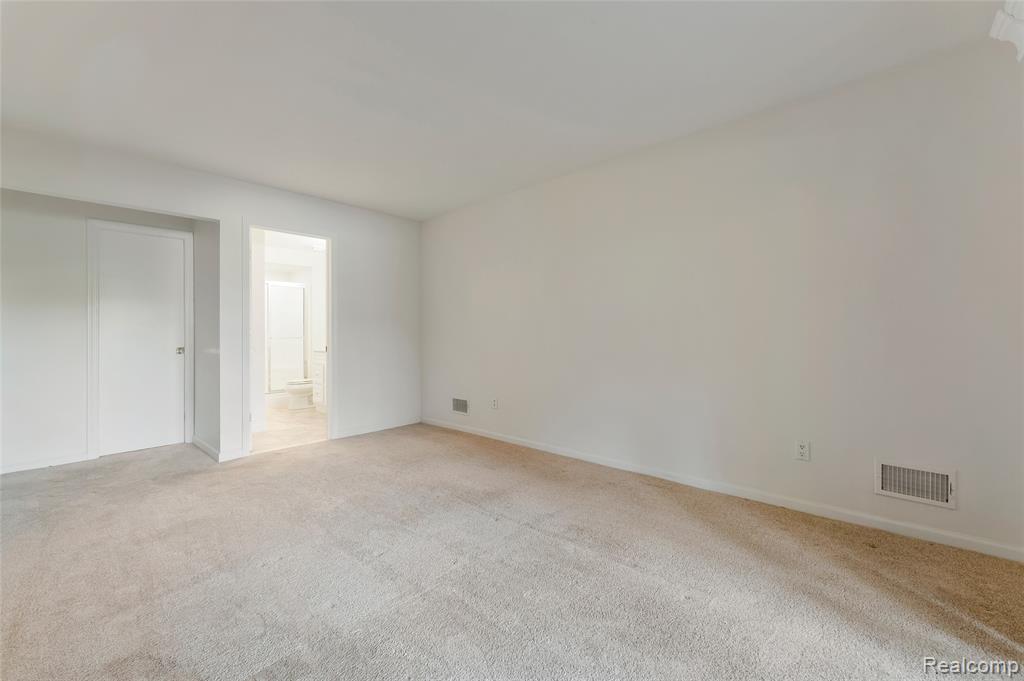 21096 Boulder Circle, Northville, MI 48167 — Photo 33